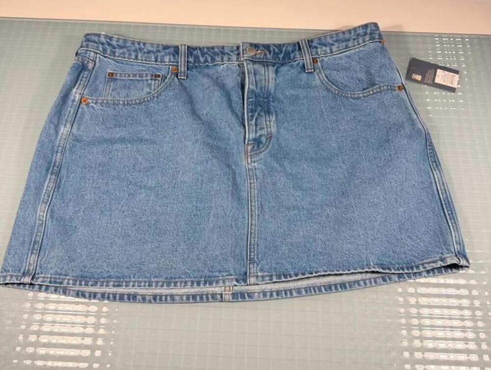 Universal Thread skirt